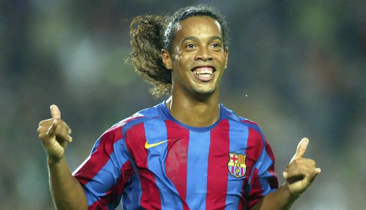 圍繞詹姆斯 圍繞詹姆斯